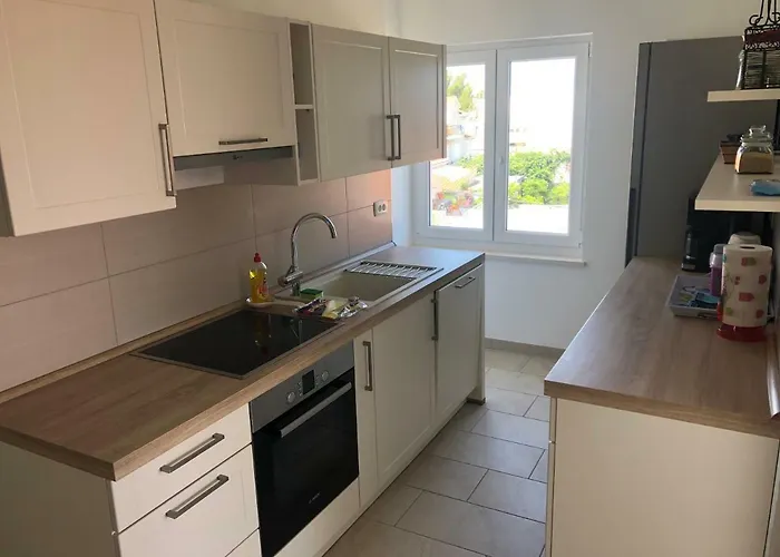Marino Apartamento Supetar