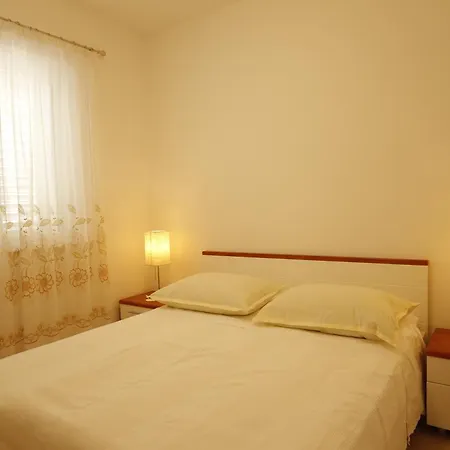 Marino Appartement Supetar