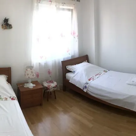 Marino Appartement Supetar